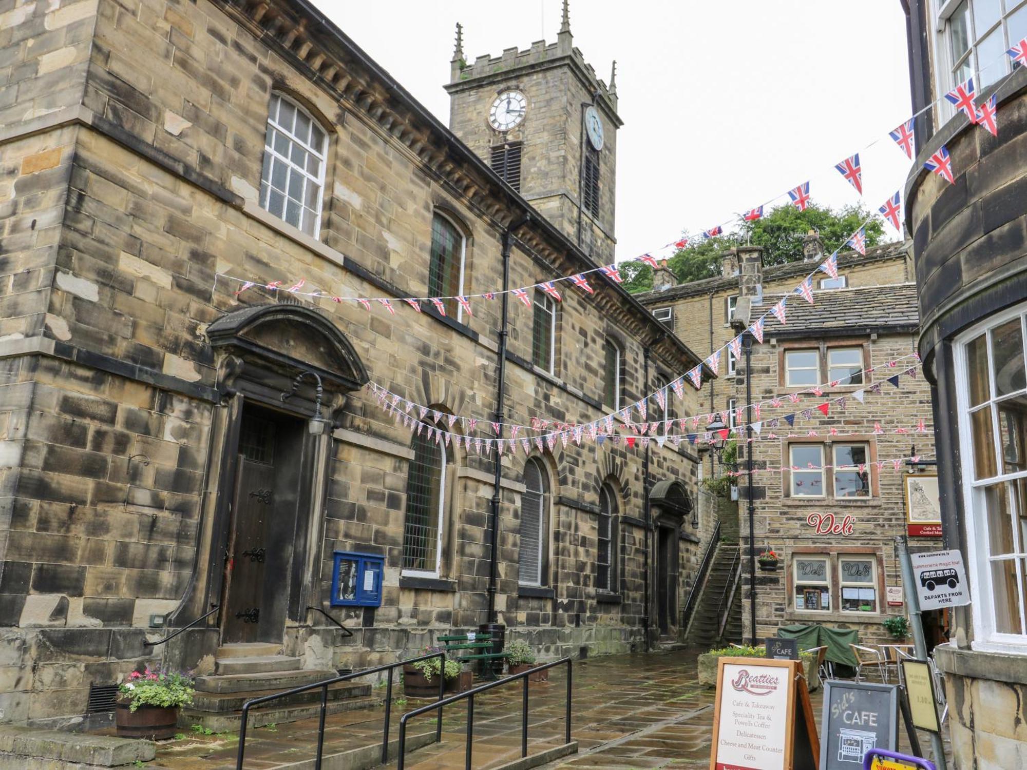 The Lookout * Holmfirth